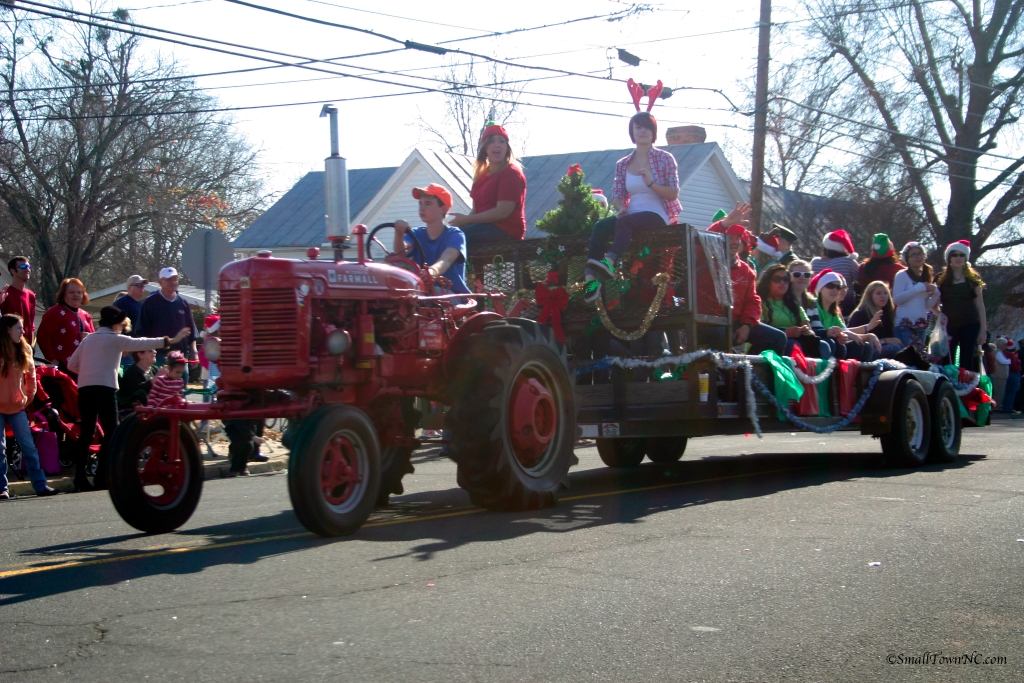 2012ChristmasParade_10 Small Town North Carolina